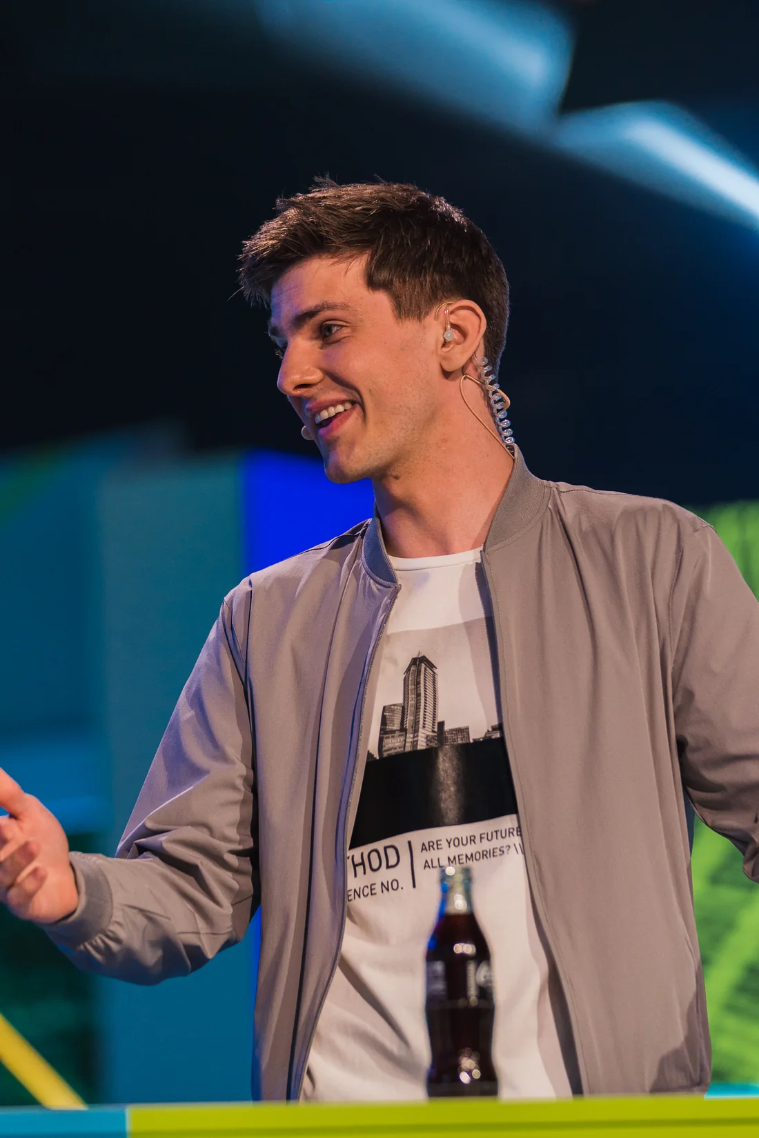 Samuel Morthorst on an esports broadcast stage